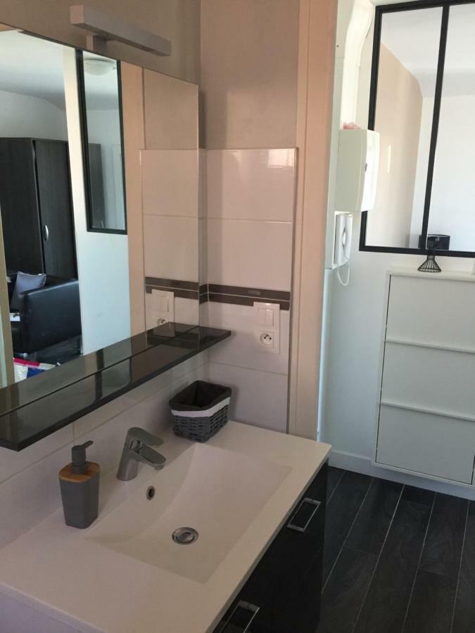 艾克斯莱班Magnifique Meuble 24M2 Avec Parking公寓 外观 照片